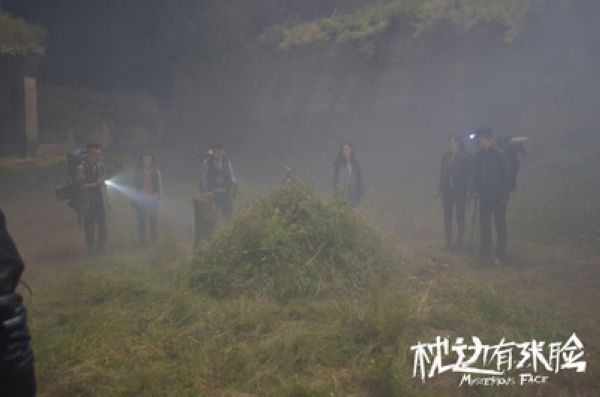 枕邊有張臉 枕邊有張臉