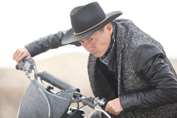 2014大陸劇 大漠槍神/槍神燕雙鷹 張子健 國語中字 盒裝6碟 2014大陸劇 大漠槍神/槍神燕雙鷹 張子健 國語中字 盒裝6碟