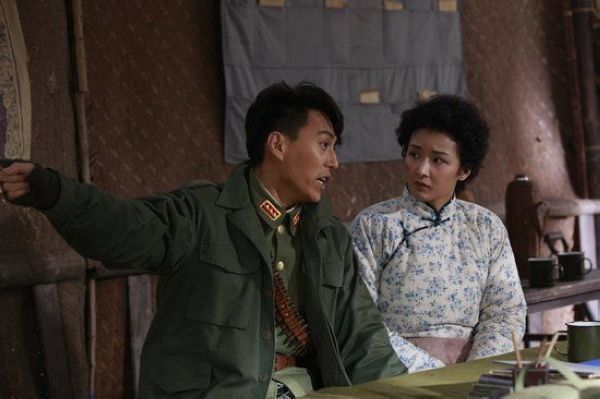 2013高分大陸劇 狼煙遍地 靳東/黃曼 國語中字 盒裝6碟 2013高分大陸劇 狼煙遍地 靳東/黃曼 國語中字 盒裝6碟
