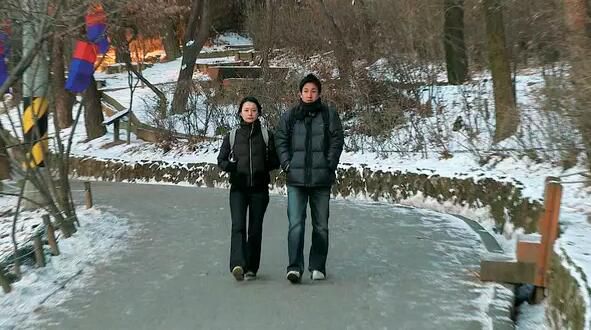 洪尚秀經典作品集之玉熙的電影 (2010) 洪尚秀經典作品集之玉熙的電影 (2010)