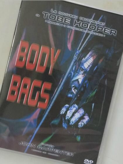 屍袋 Body Bags 恐怖大師約翰卡朋特+托比霍珀 經典恐怖片 收藏版 屍袋 Body Bags 恐怖大師約翰卡朋特+托比霍珀 經典恐怖片 收藏版