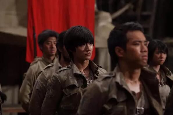 電影 進擊的巨人真人版 前篇+後篇 日語中字 盒裝2碟 電影 進擊的巨人真人版 前篇+後篇 日語中字 盒裝2碟