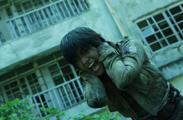 電影 進擊的巨人真人版 前篇+後篇 日語中字 盒裝2碟 電影 進擊的巨人真人版 前篇+後篇 日語中字 盒裝2碟