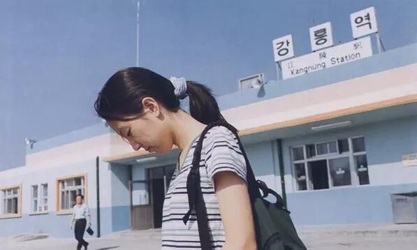 洪尚秀經典作品集之江原道之力 不羈的情人/冷假 (1998) 洪尚秀經典作品集之江原道之力 不羈的情人/冷假 (1998)