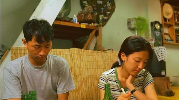 洪尚秀經典作品集之江原道之力 不羈的情人/冷假 (1998) 洪尚秀經典作品集之江原道之力 不羈的情人/冷假 (1998)