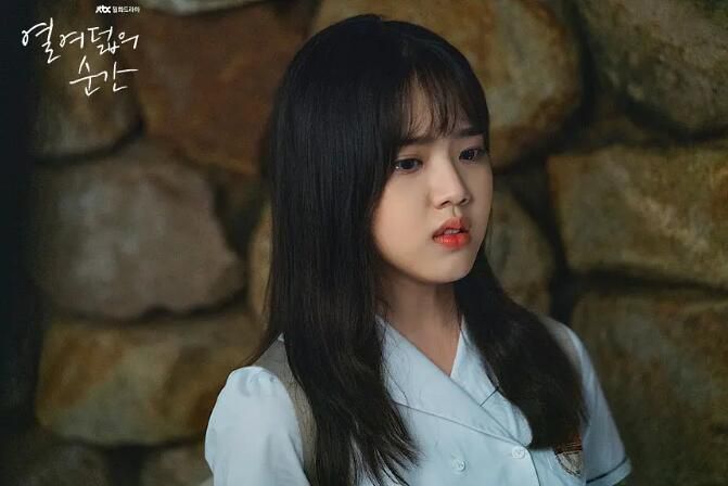 韓劇 十八歲的瞬間/18歲的瞬間 邕聖祐/金香奇 高清盒裝4碟 韓劇 十八歲的瞬間/18歲的瞬間 邕聖祐/金香奇 高清盒裝4碟