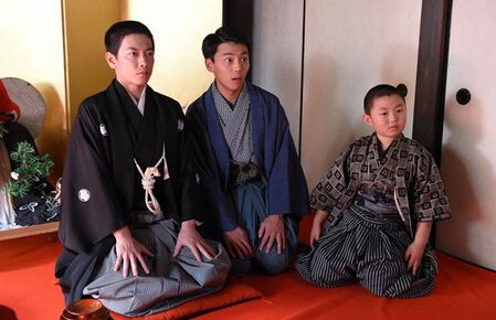 2015日劇 天皇的禦廚/天皇的御廚/天皇的料理人 佐藤健/黑木華 日語中字 盒裝3碟 2015日劇 天皇的禦廚/天皇的御廚/天皇的料理人 佐藤健/黑木華 日語中字 盒裝3碟